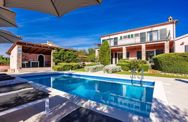 Villa Maddalena with pool in Istria