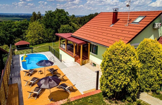 Villa Magic by Villas Guide