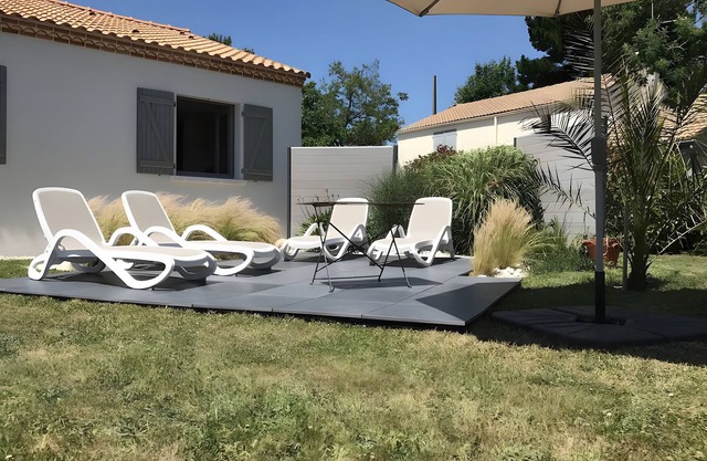 Villa 'Maison Les Sablons - 76' with Private Terrace, Private Garden and Wi-Fi