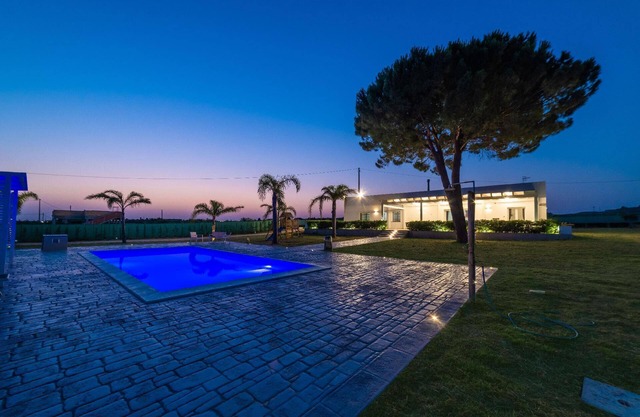 Villa 'Mamma Antonella' with private pool
