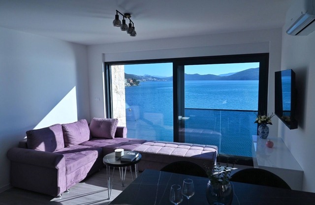 Villa Mangata 103 Apartment. Beachfront apartment for an unforgettable stay!