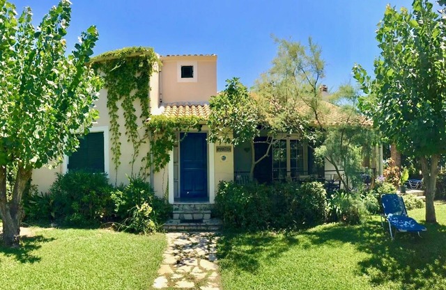 Villa Mantis - feat. private pool and garden