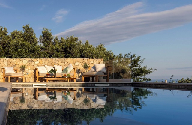 Villa Mar with beautiful views is a place of pure serenity and relaxation.