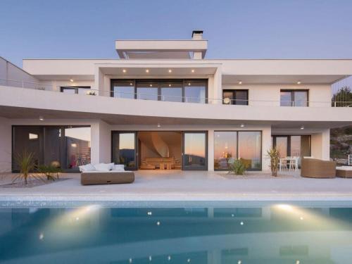 Villa Mayan Comfortable holiday residence