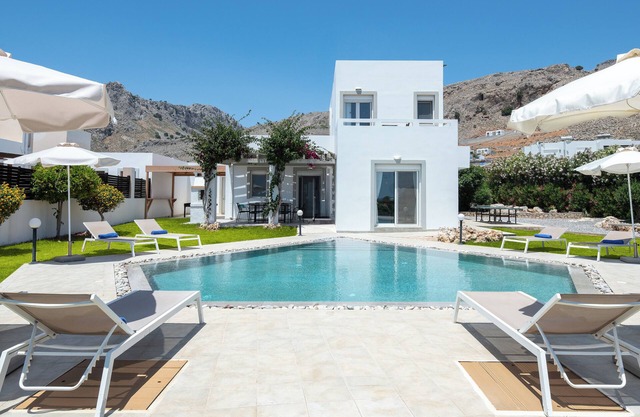 Villa Melodia 4 Bedroom Villa Private Pool, Seaview, Pool Table, Table Tennis