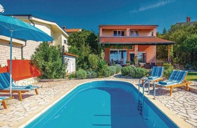 Villa Mery with Swimming Pool