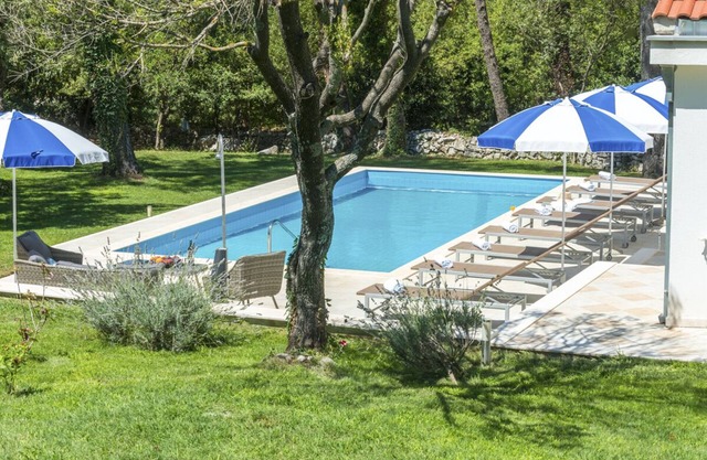 Villa Mirno - Four Bedroom Villa, Sleeps 8