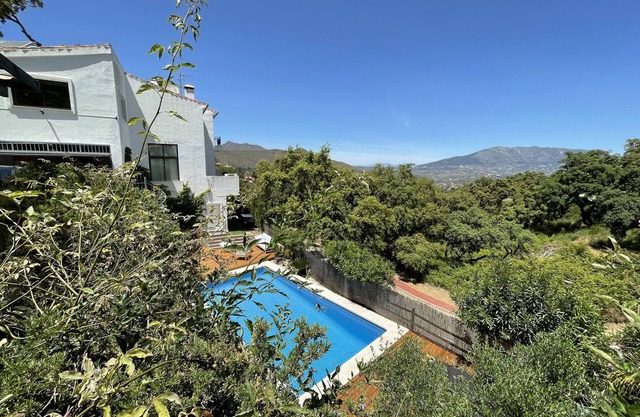 Villa mit Spektakulärer Aussicht und Privatem Pool