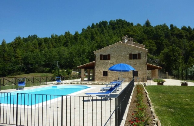 Villa Monti - Private countryside villa with pool