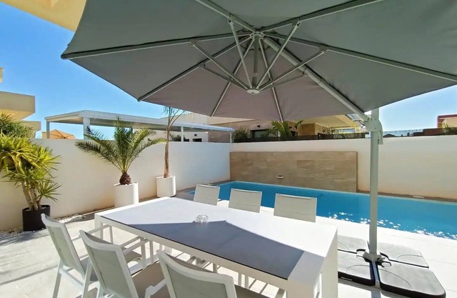 Villa 'Neubauvilla Mit Pool Los Montesinos' with Lake View, Wi-Fi and Air Conditioning