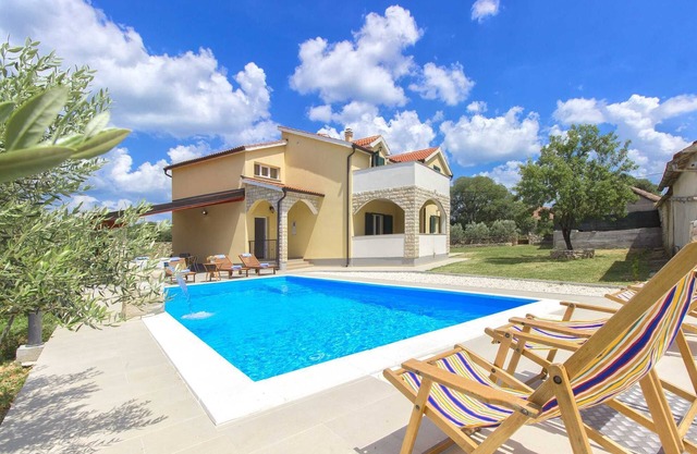 Villa Oasis near Krka Waterfalls