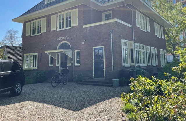 Villa of 400m2+ with large surrounding garden near the beach and Amsterdam!