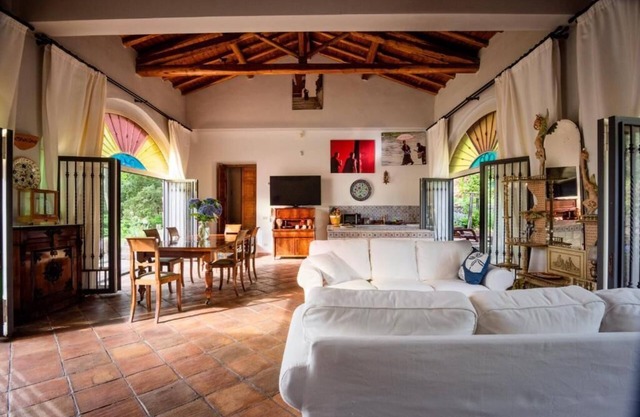 Villa of Character with Pool and Private Park