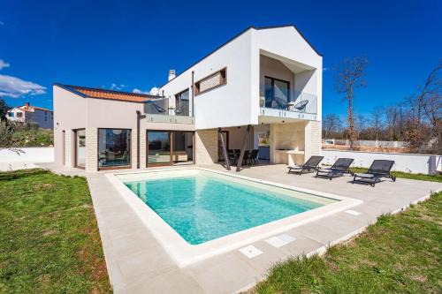 Villa Ogradina near Pula with sea view for 5 persons only 3 km from the Beach