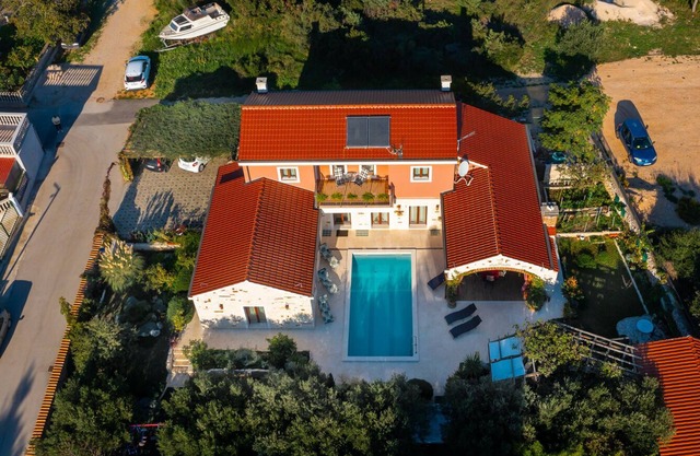 Villa Pamaroka (V5432-K1) - Sibenik