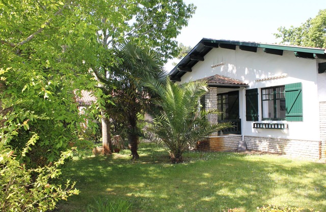 Villa Pereire beach walk