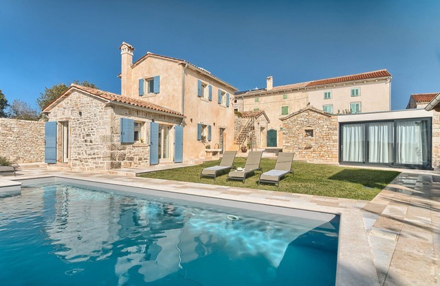Villa Pietra mit Pool