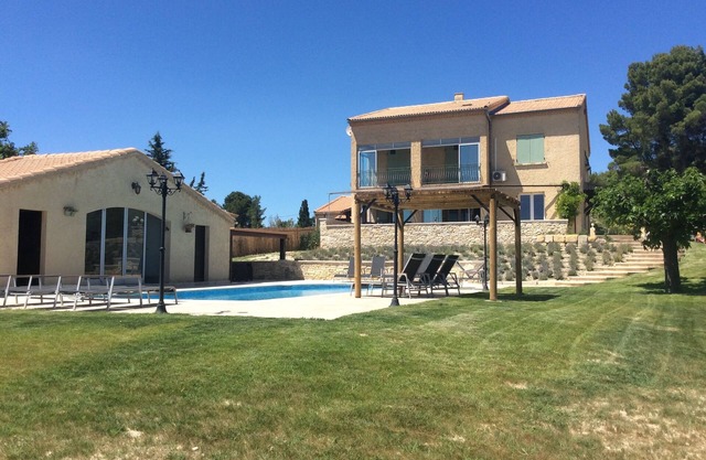 VILLA PRIVATE POOL-AIR-CONDITIONING COTE ISLE S/SORGUE PETS WELCOME