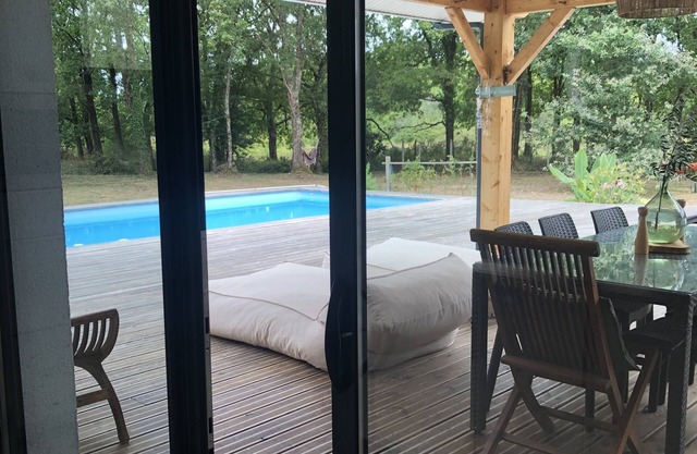 Villa Proche Soulac/mer sur Terrain Arboré de 3000m2