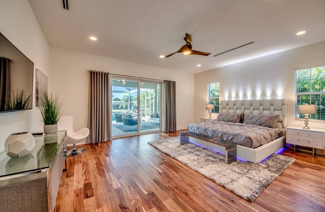 Villa Pure Elegance - new building on water with heated pool/spa, for boaters