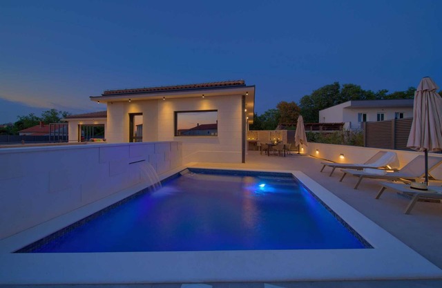 Villa QUARNARO with heated pool