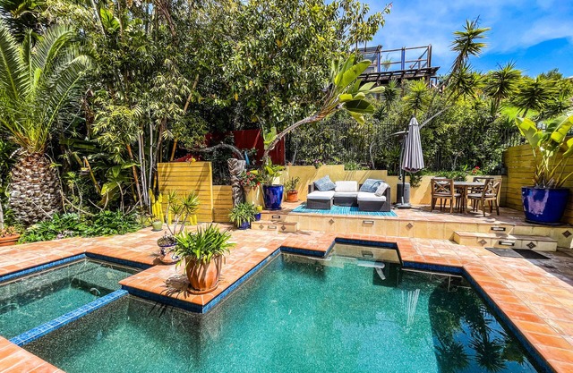 Villa Rey Charming 2-bedroom house w pool, tropical garden and views