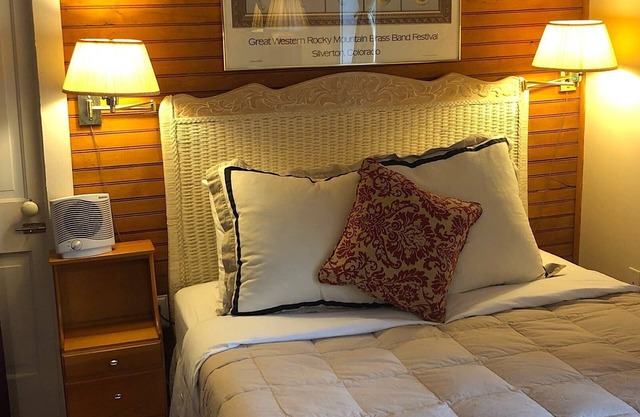 Villa Room 2 Summary: