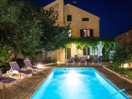 Villa Roza - One-Bedroom Apartment