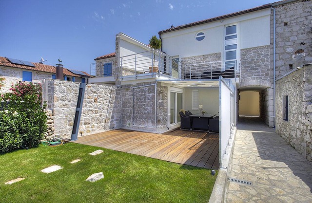 Villa Sailor's Delight - Waterfront Villa With Spectacular View Of Adriatic Sea
