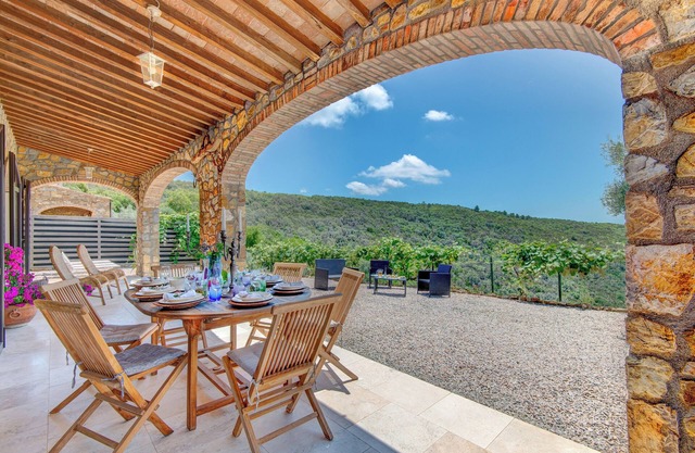 Villa 'Sea Sun and Countryside' with Sea View, Private Pool and Wi-Fi