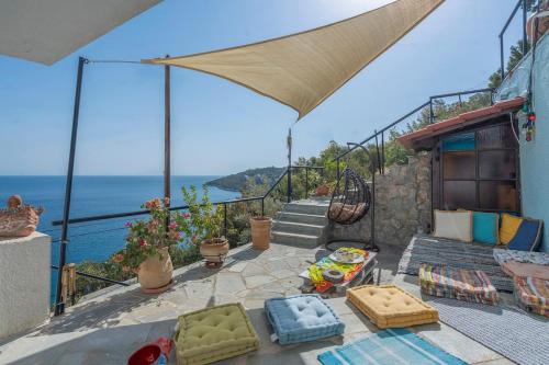 Villa 'SeaRock' Maisonette at Amoni Corinth