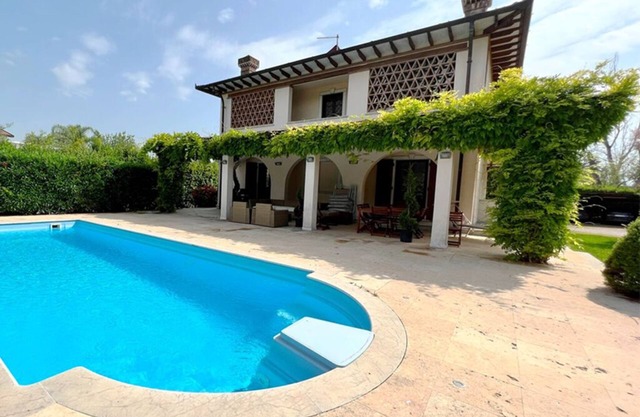 VILLA SERENATA WITH SWIMMING POOL ⭐ FORTE DEI MARMI