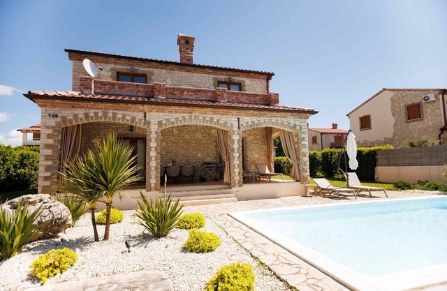 Villa Serenita with private pool in quite village Cabrunici in Istria
