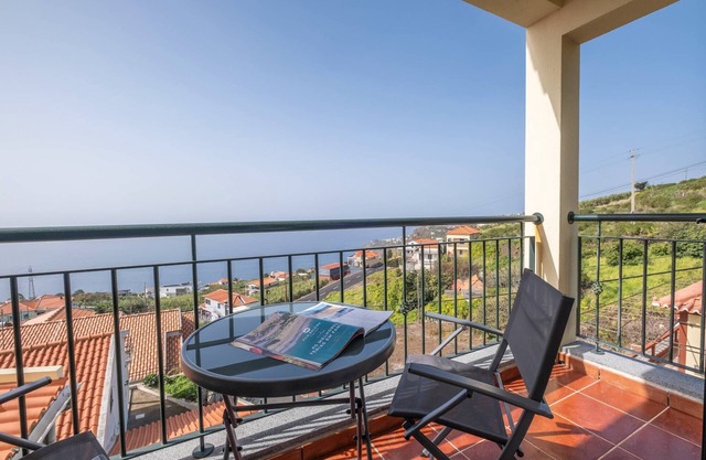 Villa Sol da Candelária by GALMI