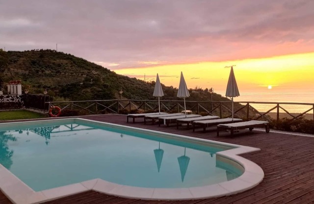 Villa Tecla with pool and sea view