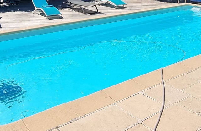 Villa terrace garden games, heated pool 10x4, wifi fiber, discount but june