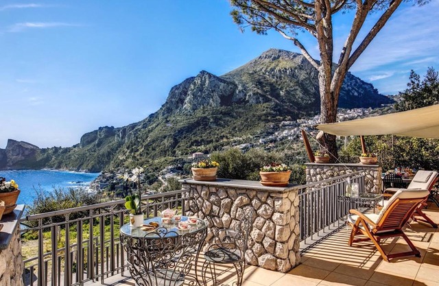 Villa Tre Pizzi – Spectacular water views and walking distance to beach