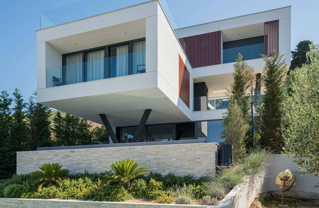 Villa Trinity direct on sea with private pool