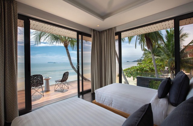 Villa U - Luxury Beachfront Villa