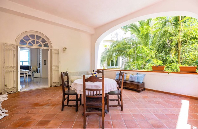 Villa Villari Terrace and Patio byNapoliApartm.