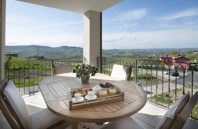 Villa Vitae - Luxury apartment Colbert- Apartment with suite on two levels, two panorami terraces and balcony