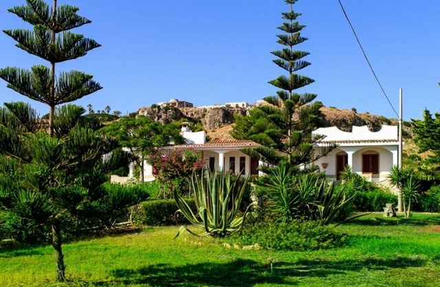 Villa Vittoria- "Charme" a 10 mt dal mare- T. Vado