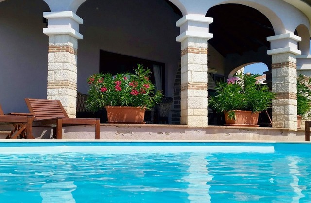 Villa With A Pool In Tranquil Edge Of Village Setting