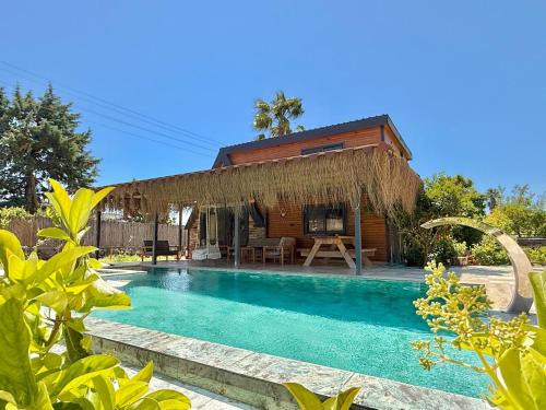 Villa with Hot Pool in Marmaris