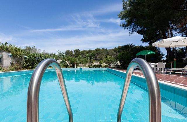 Villa with large pool and beautiful garden, 4 bedrooms, 3 bathrooms, m215