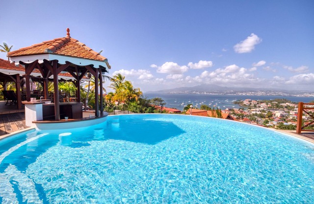 Villa with panoramic view (MQTI57 - 14 pax)
