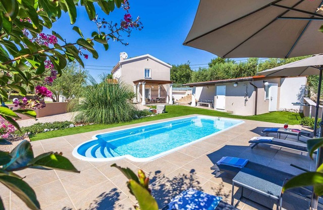 Villa with pool and garden