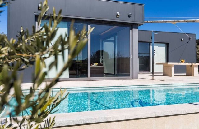 Villa with pool and private garden in Rovinj