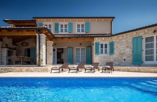 Villa with pool and well-tended garden
