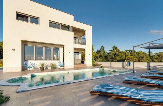 Villa with pool, beach, sea view - TRAVELER Resieburo Krk ID 2135